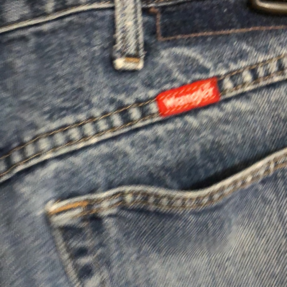 Classic wash wrangler jeans vintage heavy duty material jeans size 34 x 30